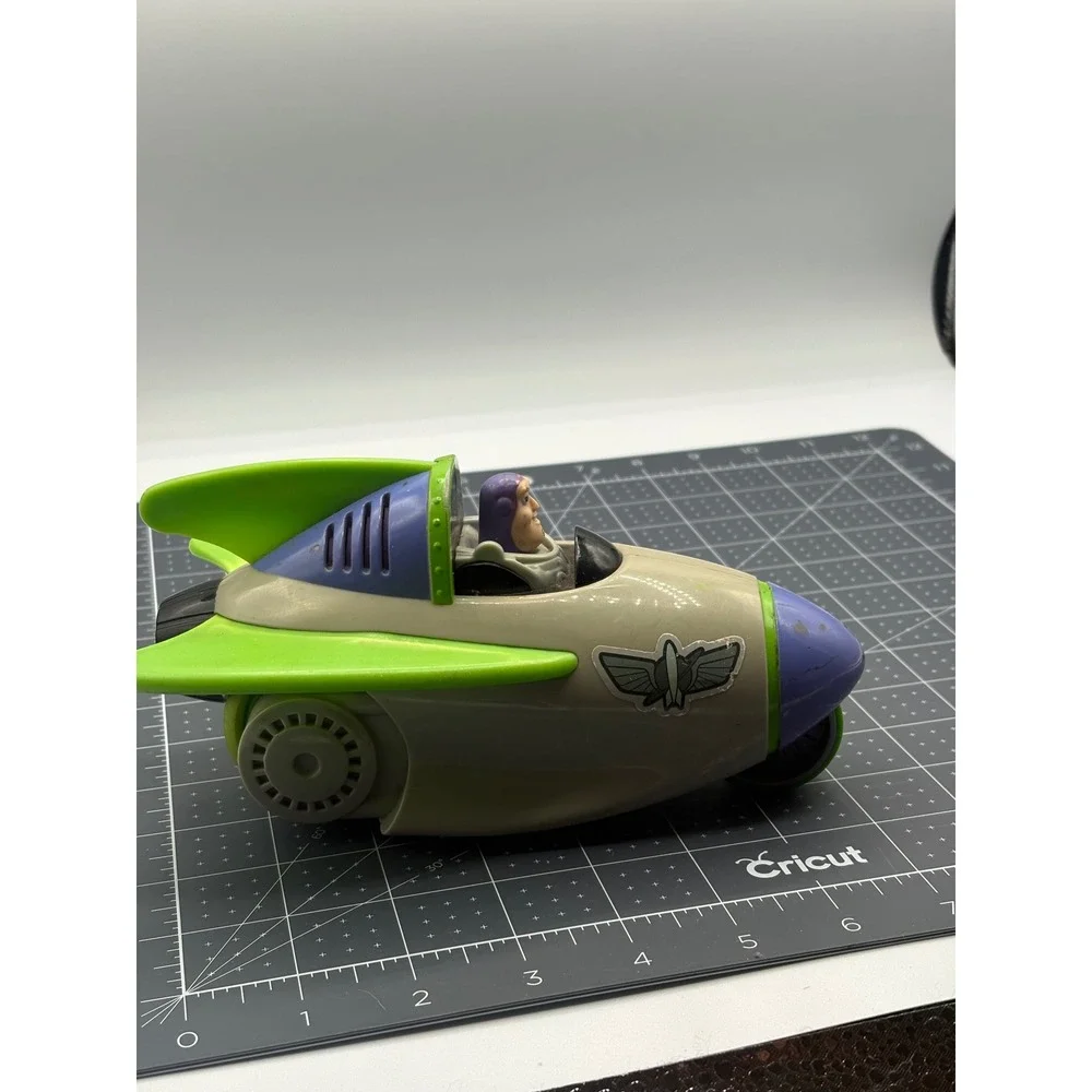 Mattel Disney Pixar Toy Story 3 Buzz Lightyear Spaceship Star Command 2009 V1977